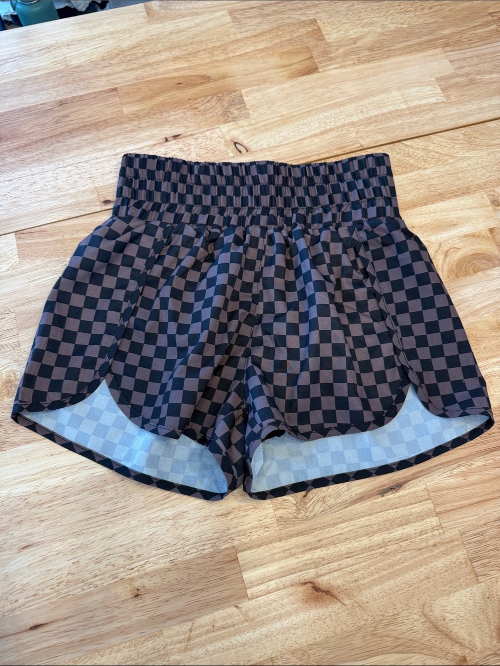 Pink Lily Errands to Run Checkerboard Elastic-Waist Shorts - Black/Brown Sz xs